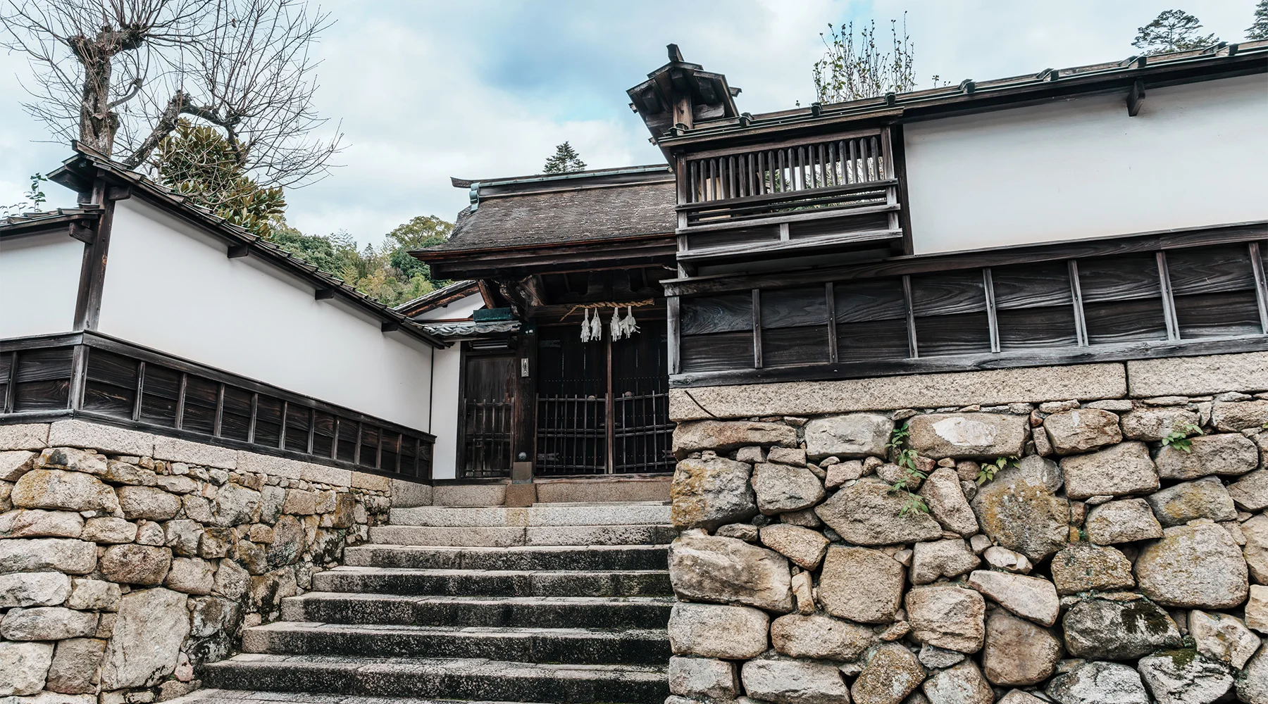 厳島神社創建までさかのぼる林家のルーツ。