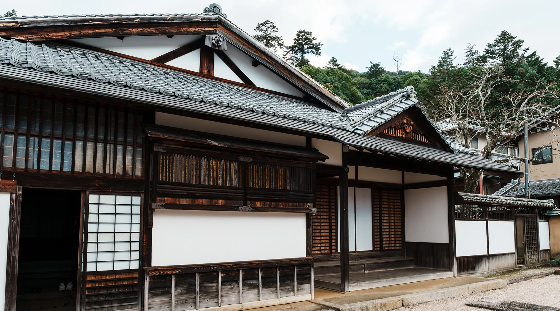 国の重要文化財に指定後、3年かけて大規模な解体修復工事が行われた。